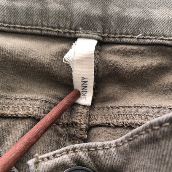 Rag & Bone the skinny pants olive drab green with pockets zipper front - Picture 3 of 9